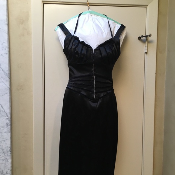 Like new. Stunning cocktail dress! - Picture 2 of 8